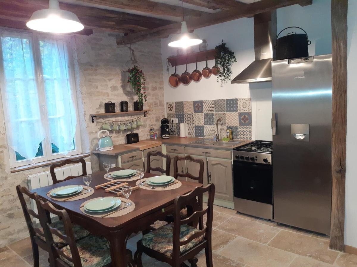 Vila Au Vieux Puit Polisy Exteriér fotografie